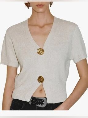 Short Sleeve Cream V-Neck Sweater with Decorative Gold Buttons